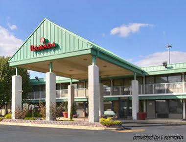 Ramada By Wyndham Edgewood Hotel & Conference Center Экстерьер фото